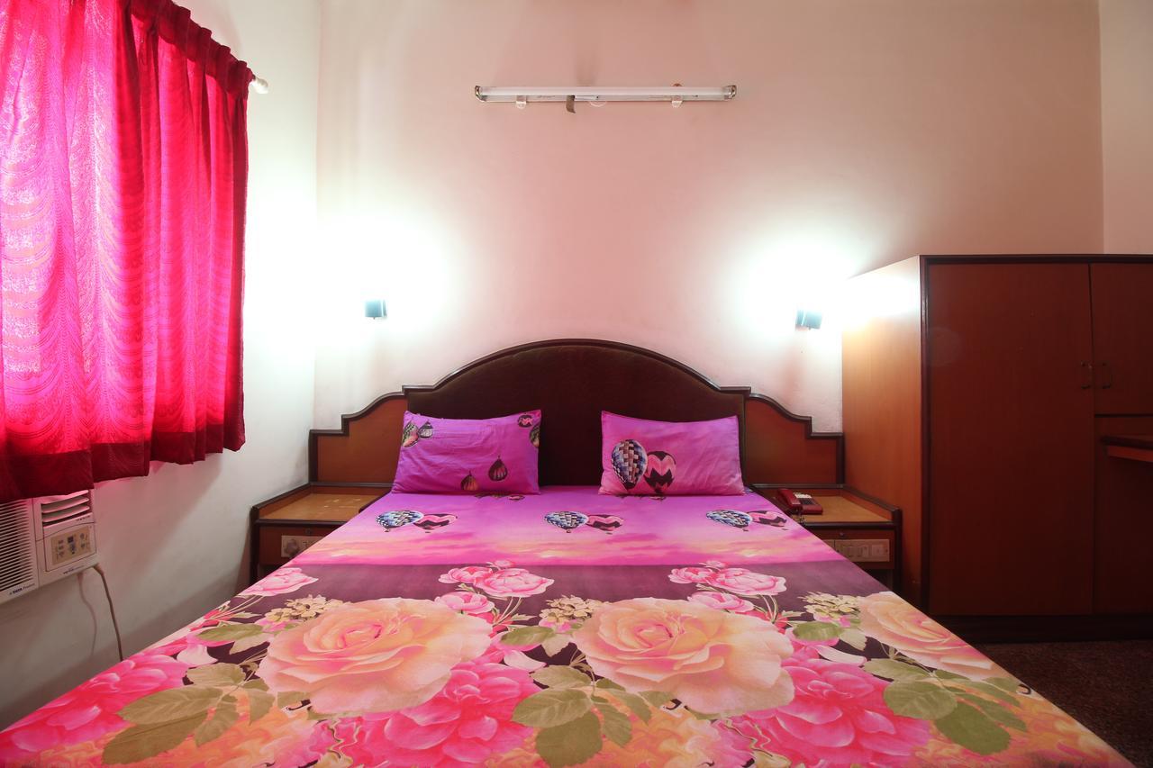 Soubhagya Inn Силвасса Экстерьер фото
