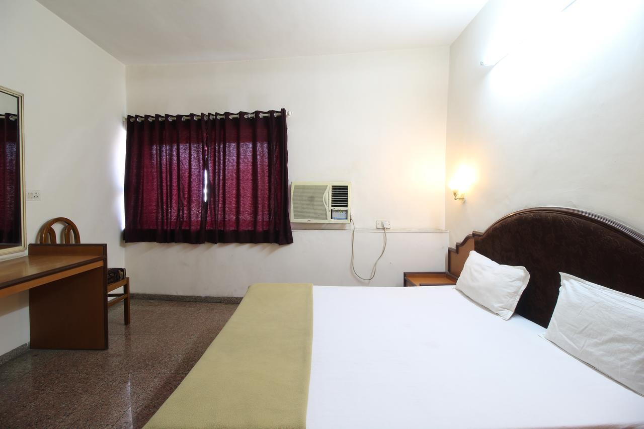 Soubhagya Inn Силвасса Экстерьер фото