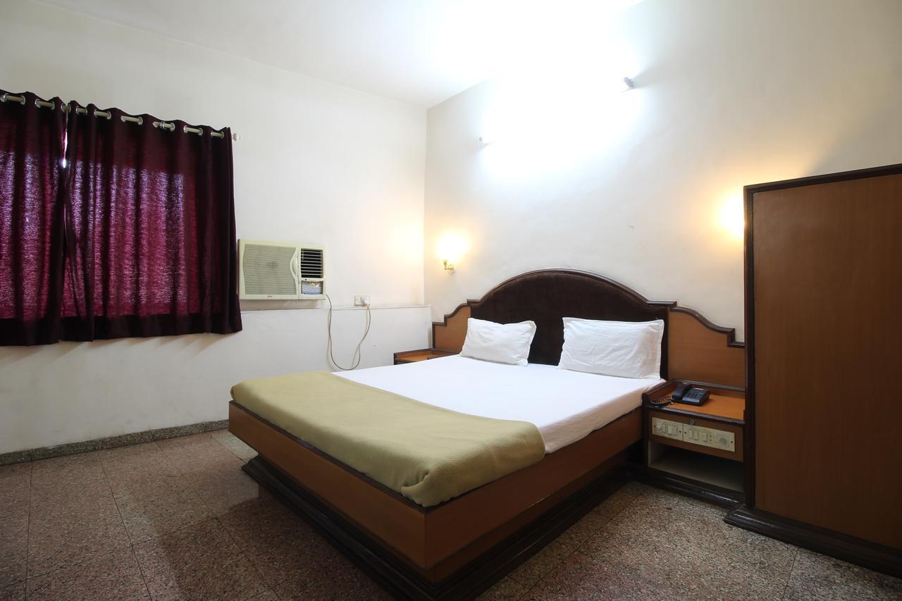 Soubhagya Inn Силвасса Экстерьер фото
